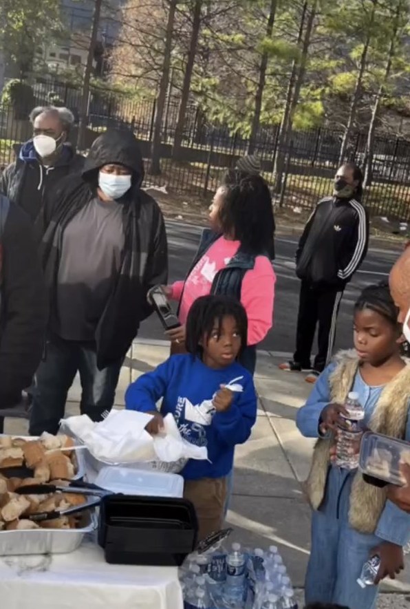 Royal Athletes Feed the Community