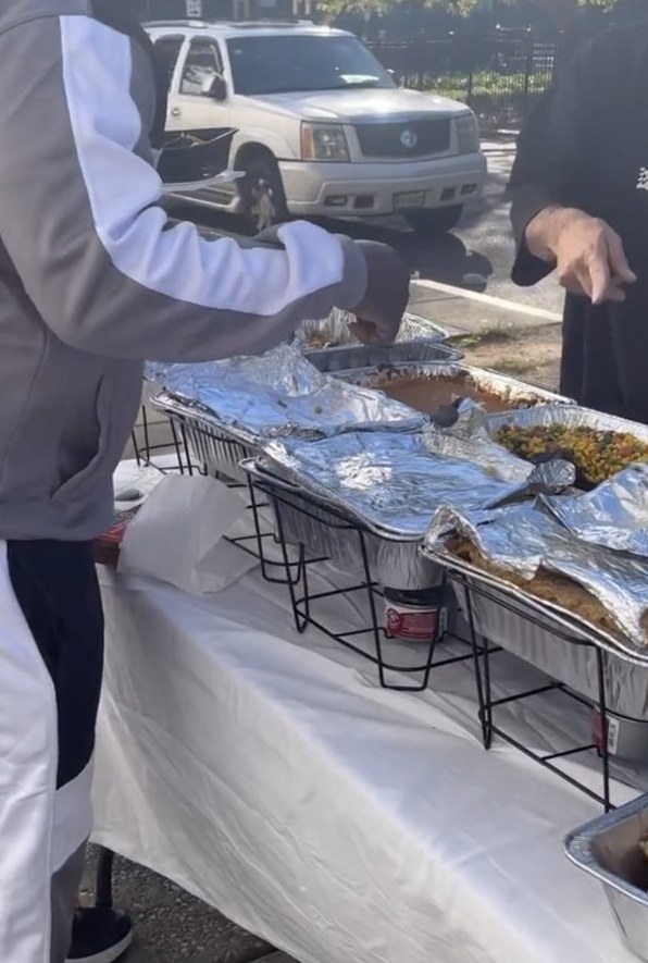 Royal Athletes Feed the Community