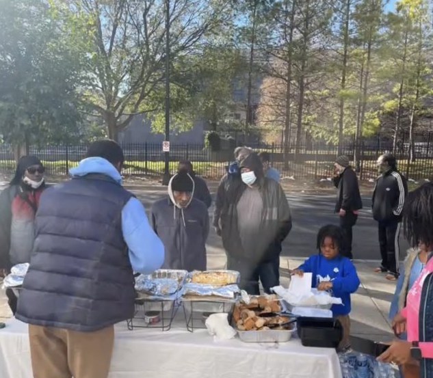 Royal Athletes Feed the Community