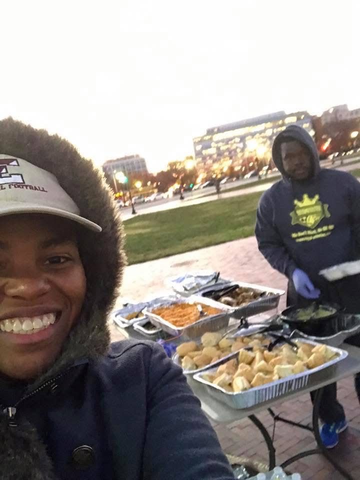 Royal Athletes Feed the Community